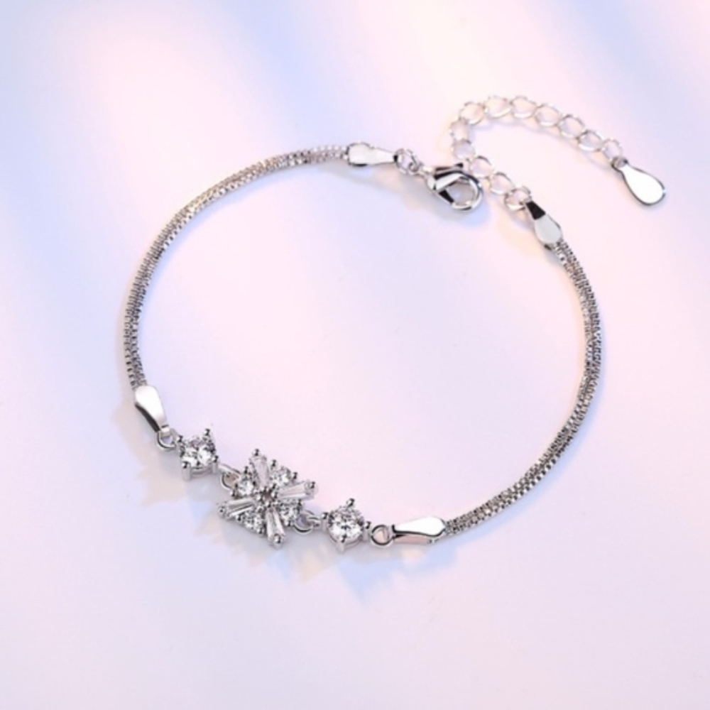 "Friday Night Lights" (CLOSING CLOSET SALE)